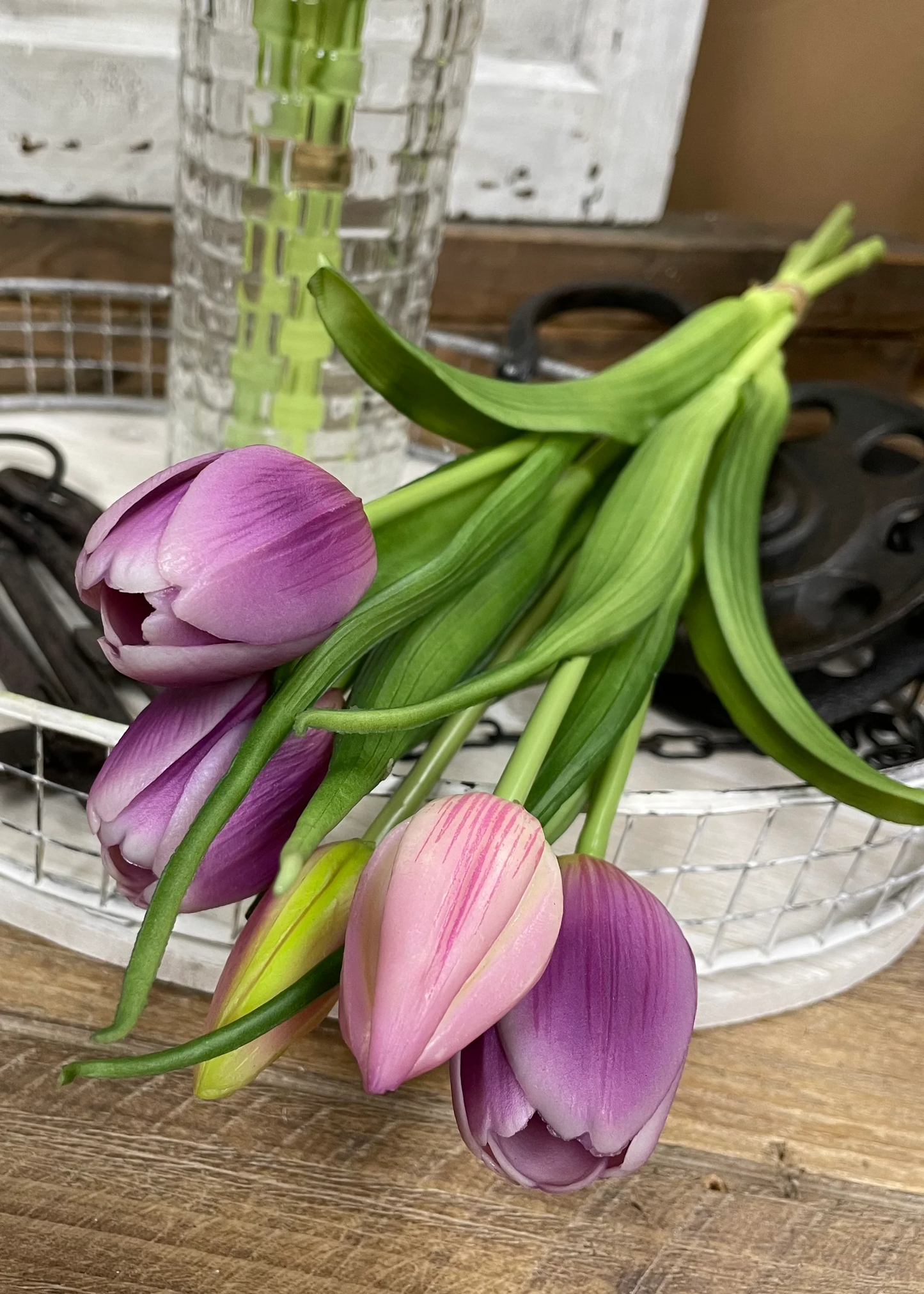 16" Fresh Touch Dynasty Lavender Tulip Bundle