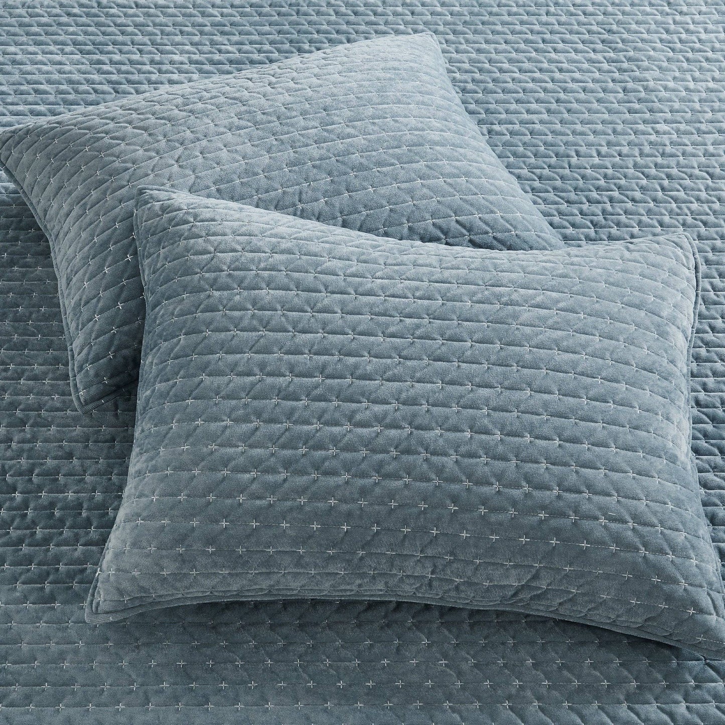 Velvet Stitch Quilt Set: Green / King/Cal King