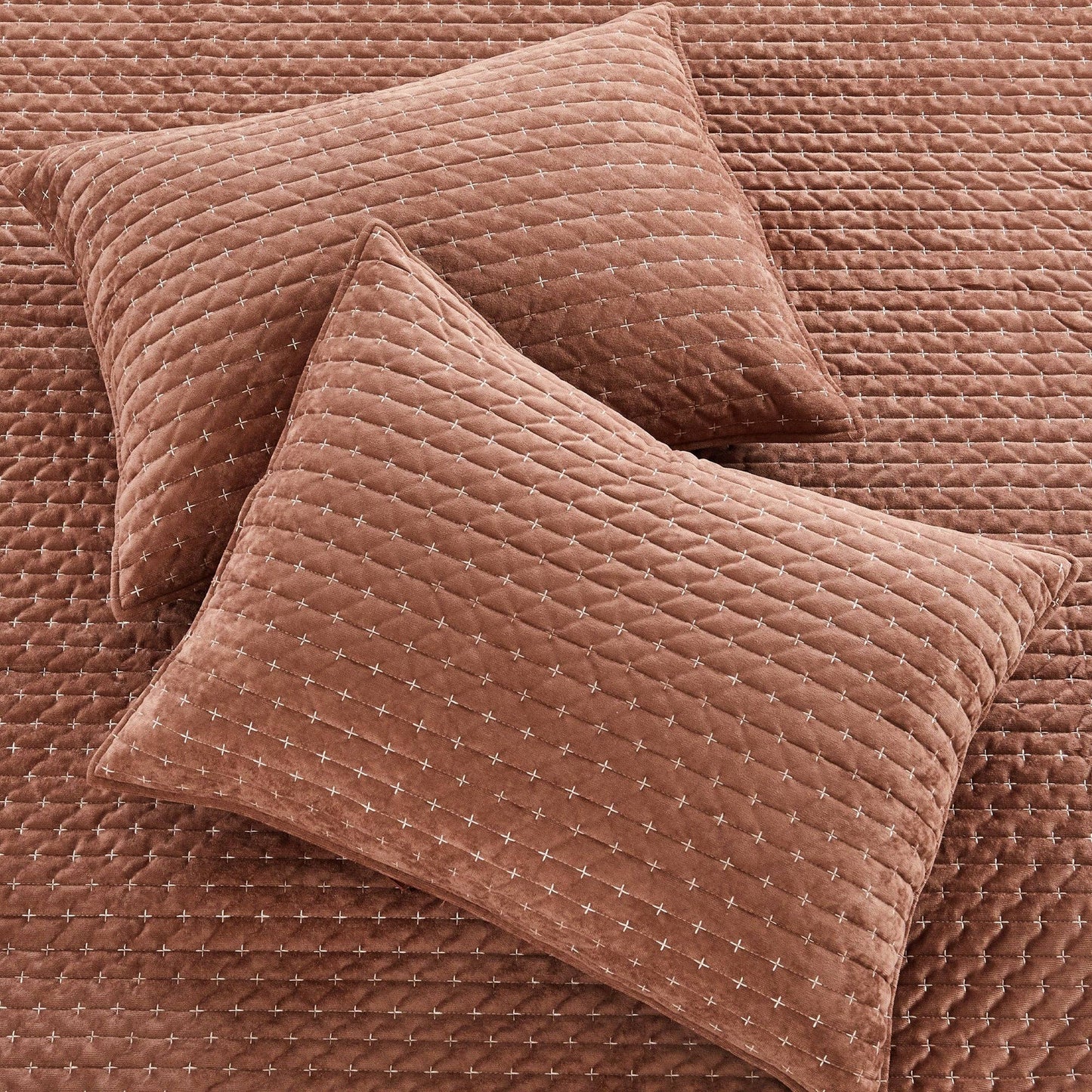 Velvet Stitch Quilt Set: Rust / Full/Queen