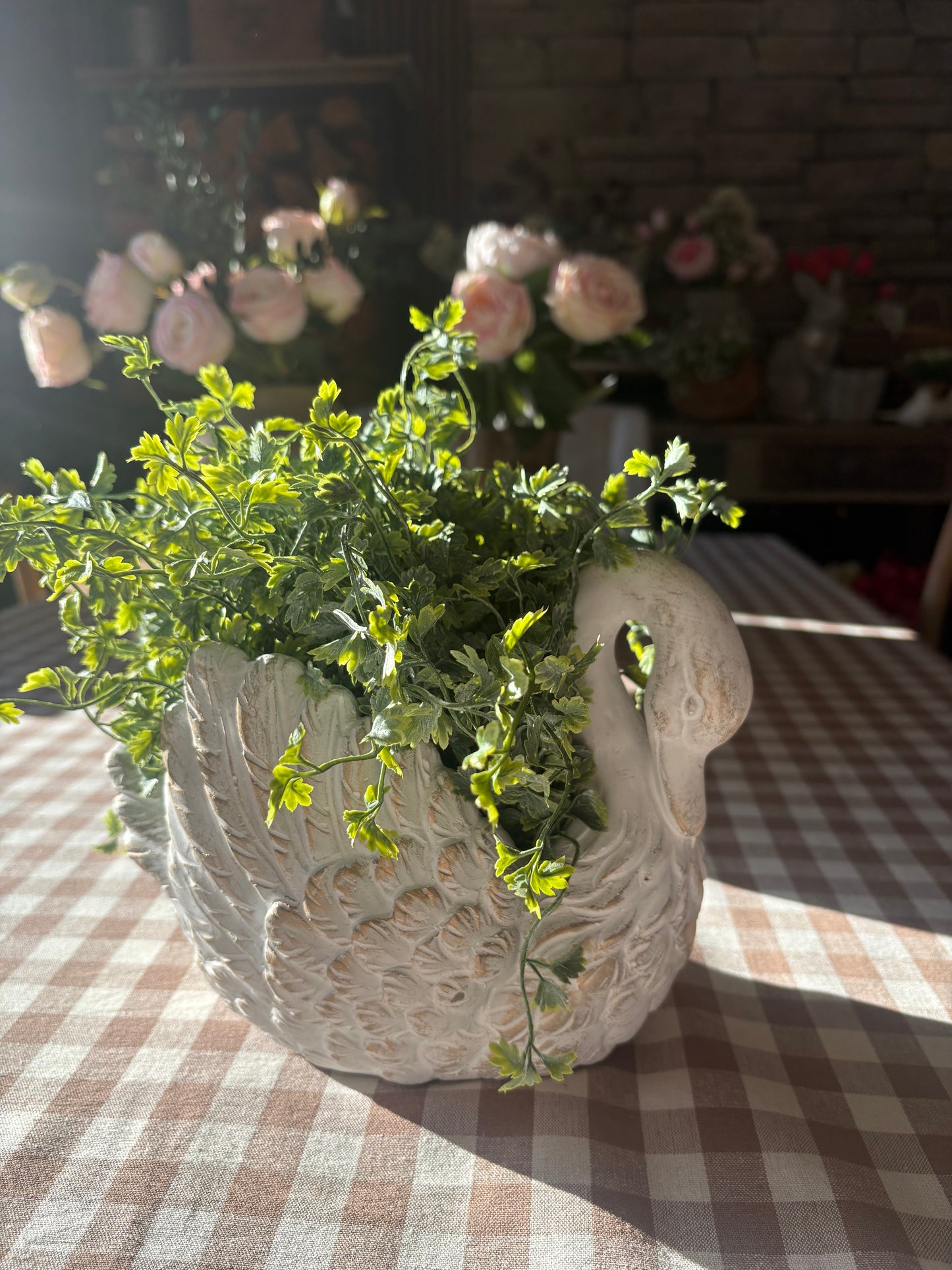 Gold Wash White Cement Swan Planter