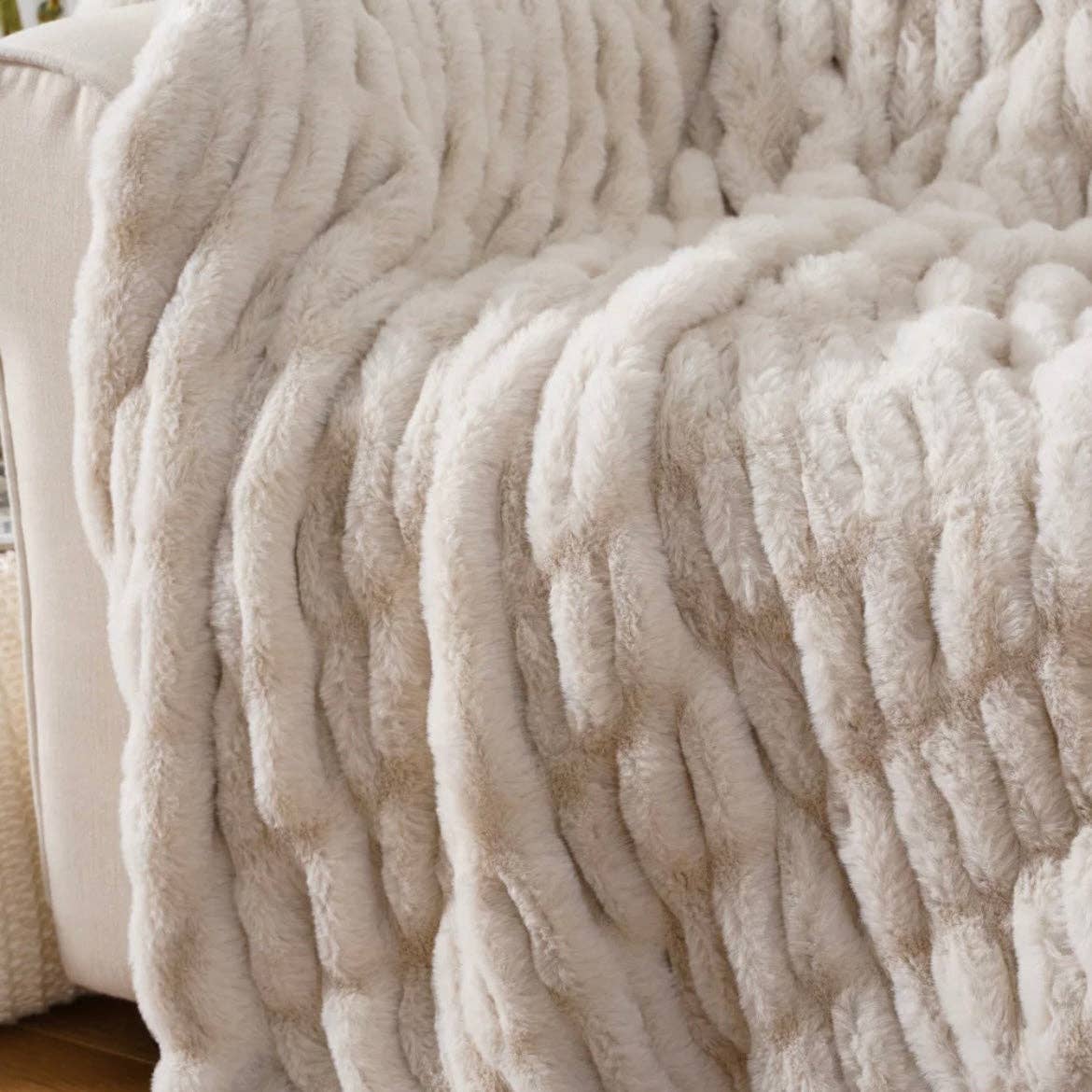 Luxury Ultra Soft Ruched Faux Fur Throw- Beige