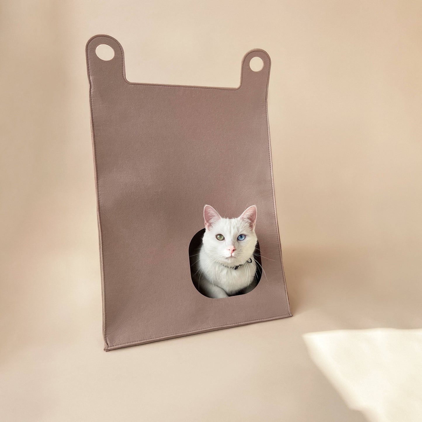 Minimalist Moka Felt Cat House
