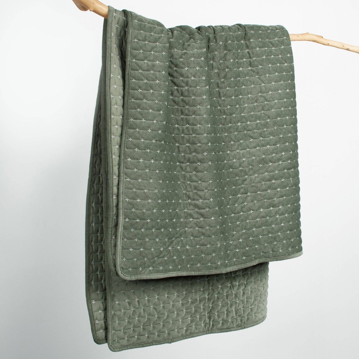 Velvet Stitch Quilted Throw: Green