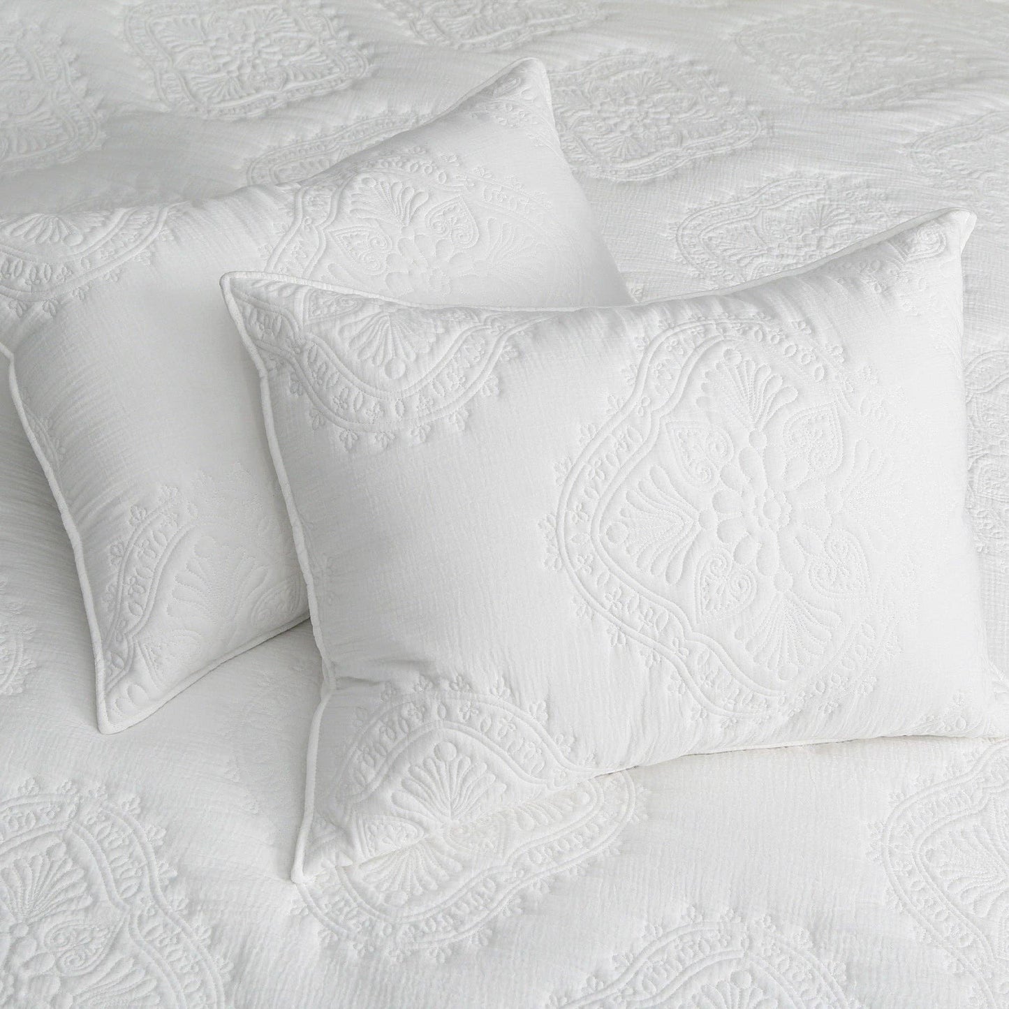 Muslin Stitch Quilt Set: White
