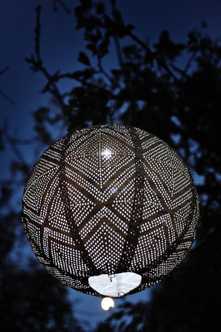 Stella Market 12" Globe Solar Lantern - Bronze