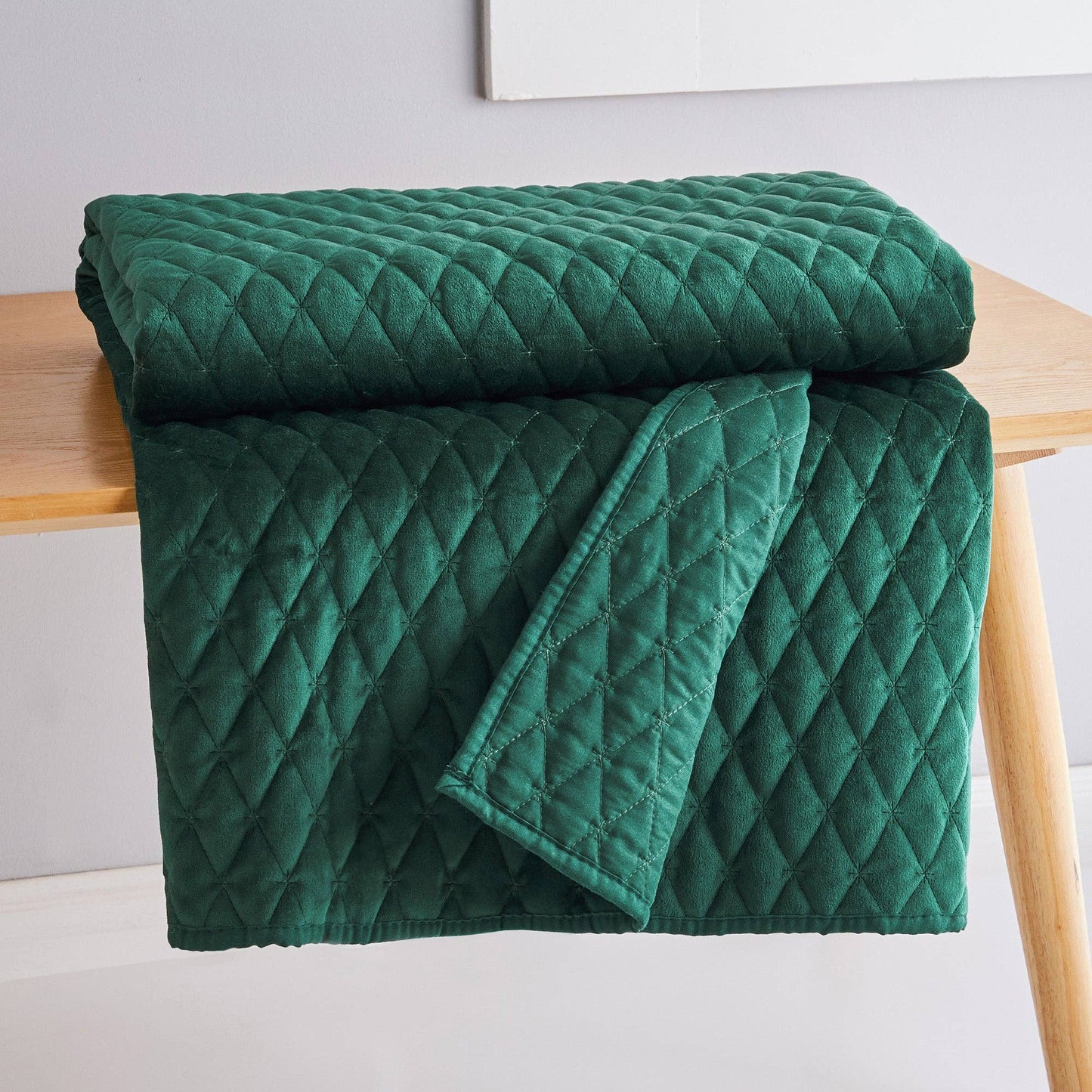 BH Empire Velvet Green Quilted Throw