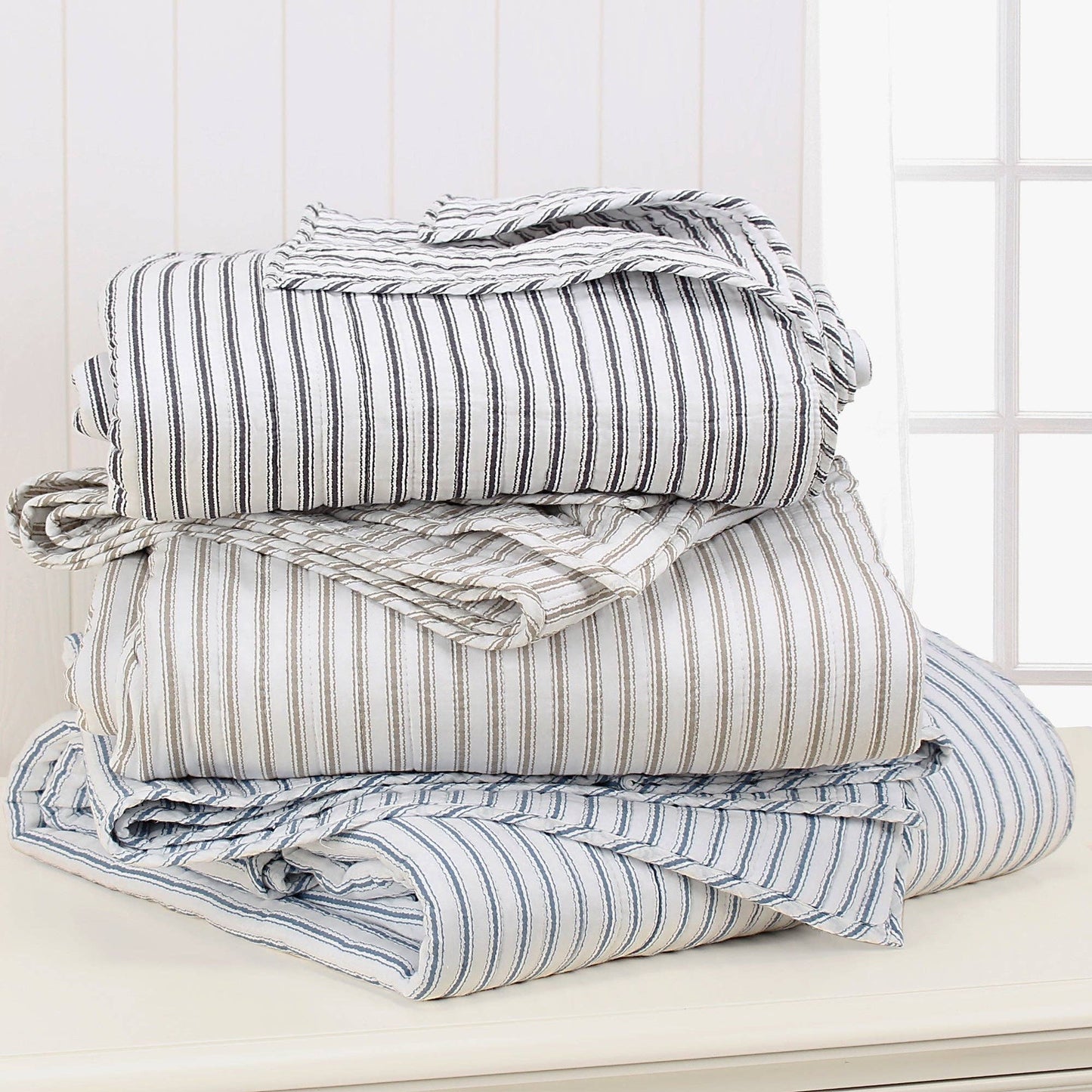 Tobago Stripe Quilt Set: Taupe / King/Cal King
