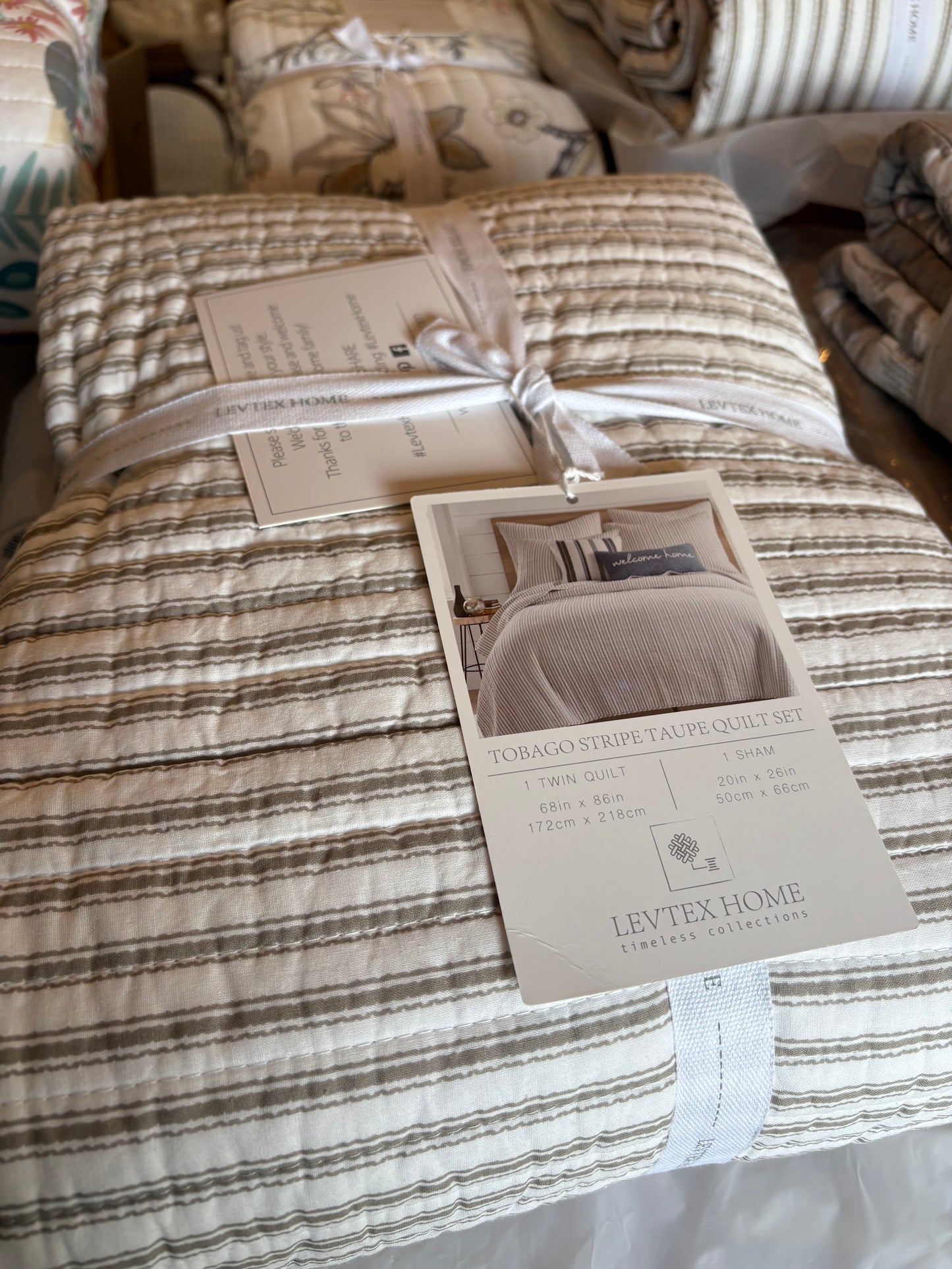 Tobago Stripe Quilt Set: Taupe / Full/Queen