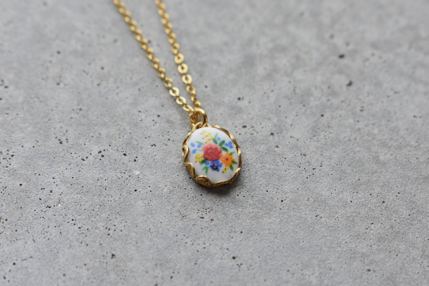 Vintage Floral Necklace - Multi Flower