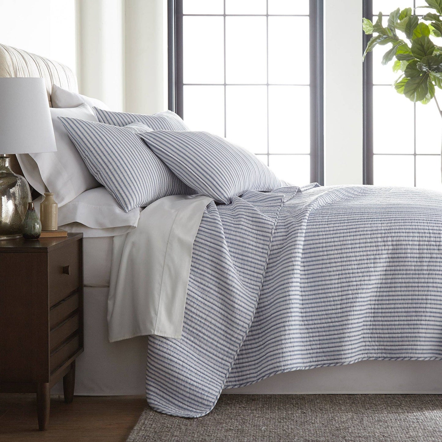 Tobago Stripe Quilt Set: Taupe / King/Cal King