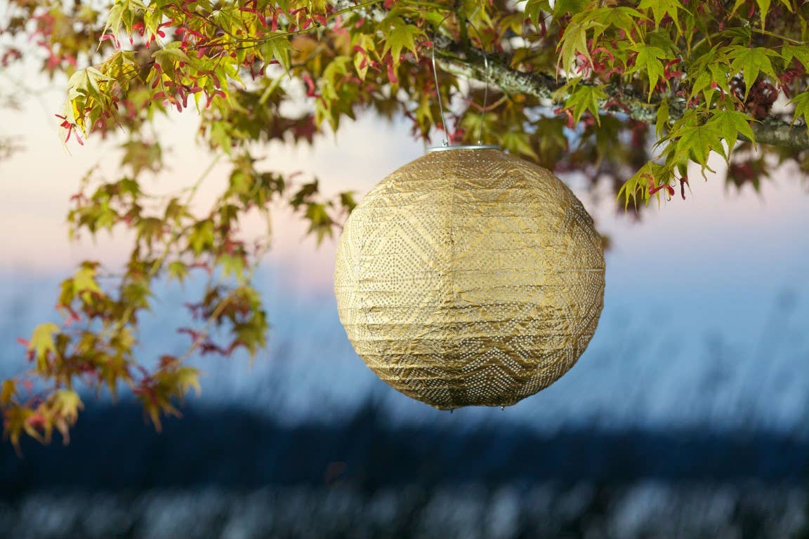 Stella Market 12" Globe Solar Lantern - Bronze