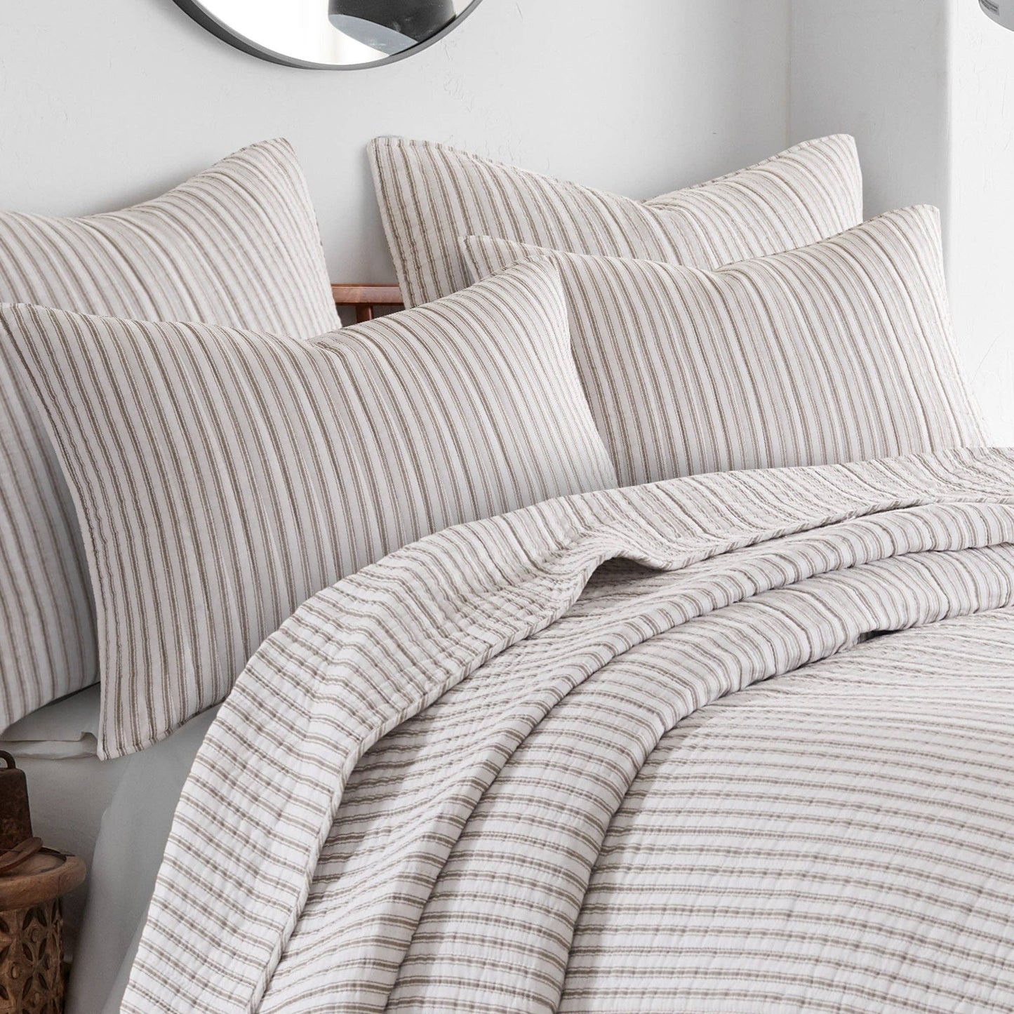 Tobago Stripe Quilt Set: Taupe / Full/Queen