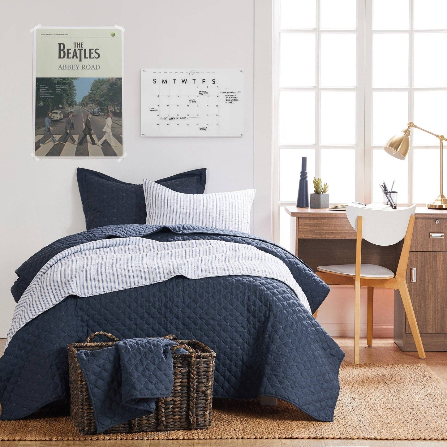 Tobago Stripe Quilt Set: Taupe / King/Cal King